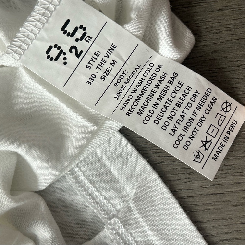 NWT 925Fit The Vine Vneck Tank top white women’s size medium sleeveless athletic - Picture 4 of 6